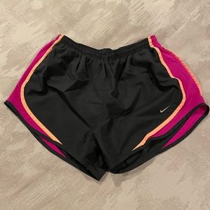 Nike Women’s Dri-FIT Tempo Running Shorts Size Large
